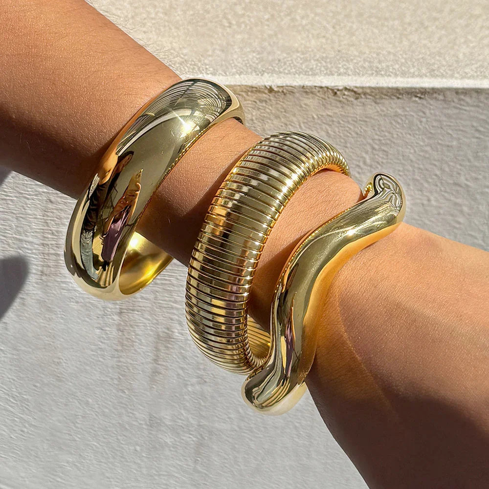 Luneth Sculptural Gold Bangle Set
