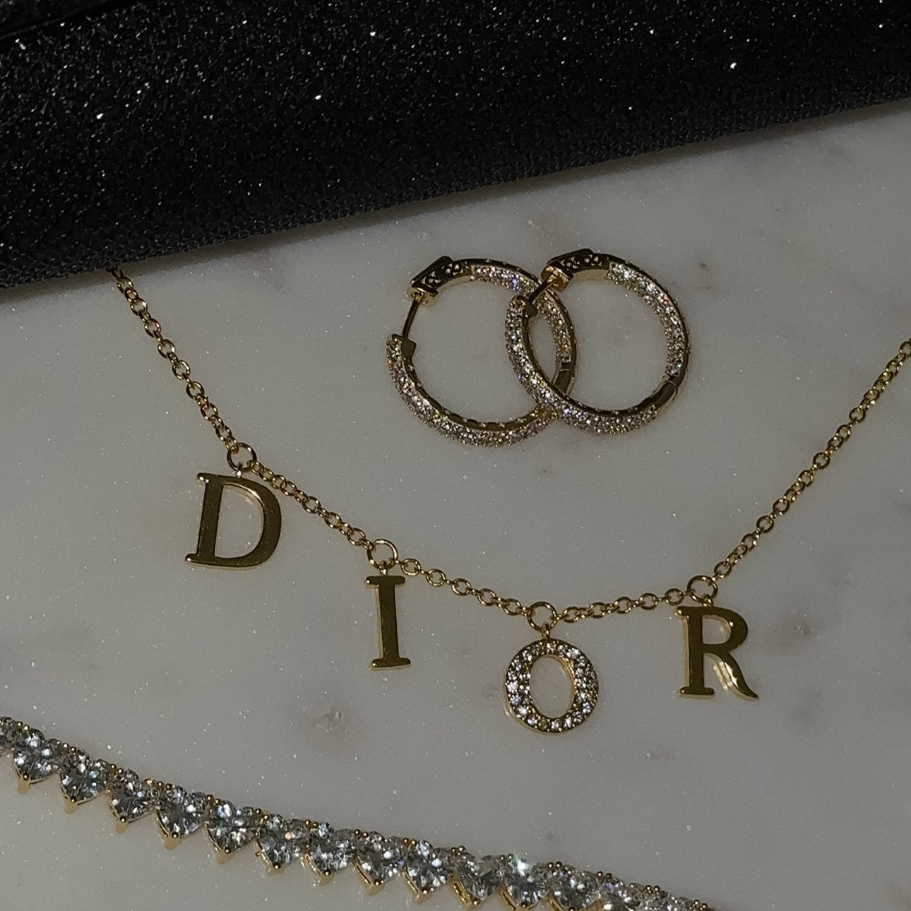 DR Necklace Gold