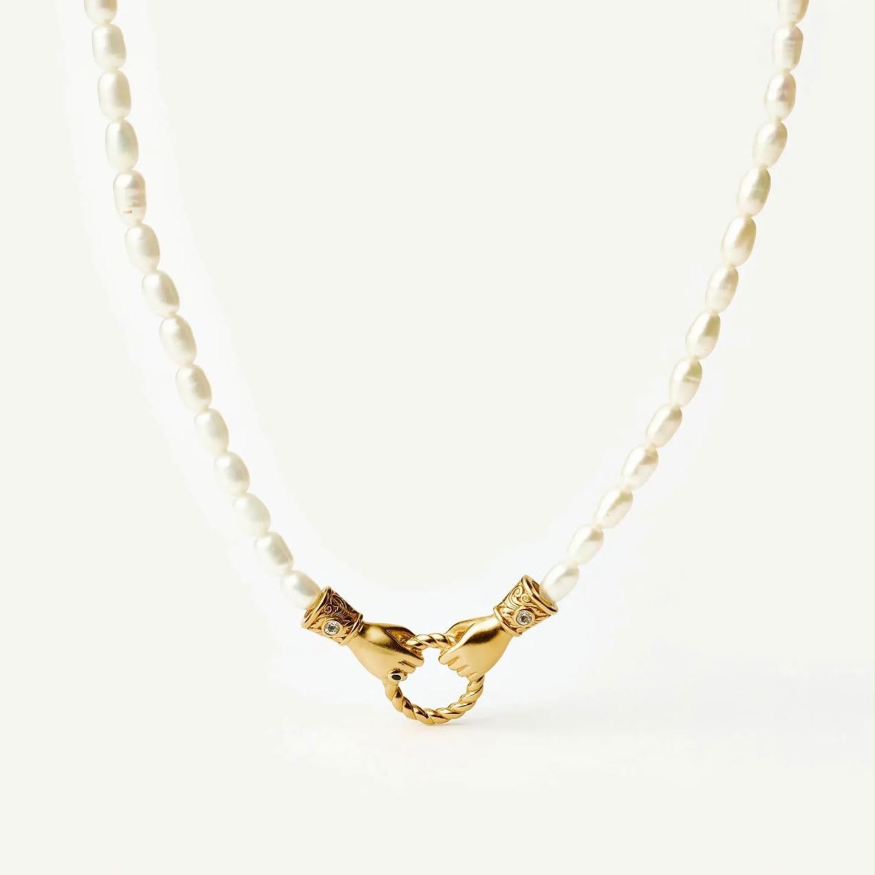 Eterna Holding Hands Necklace