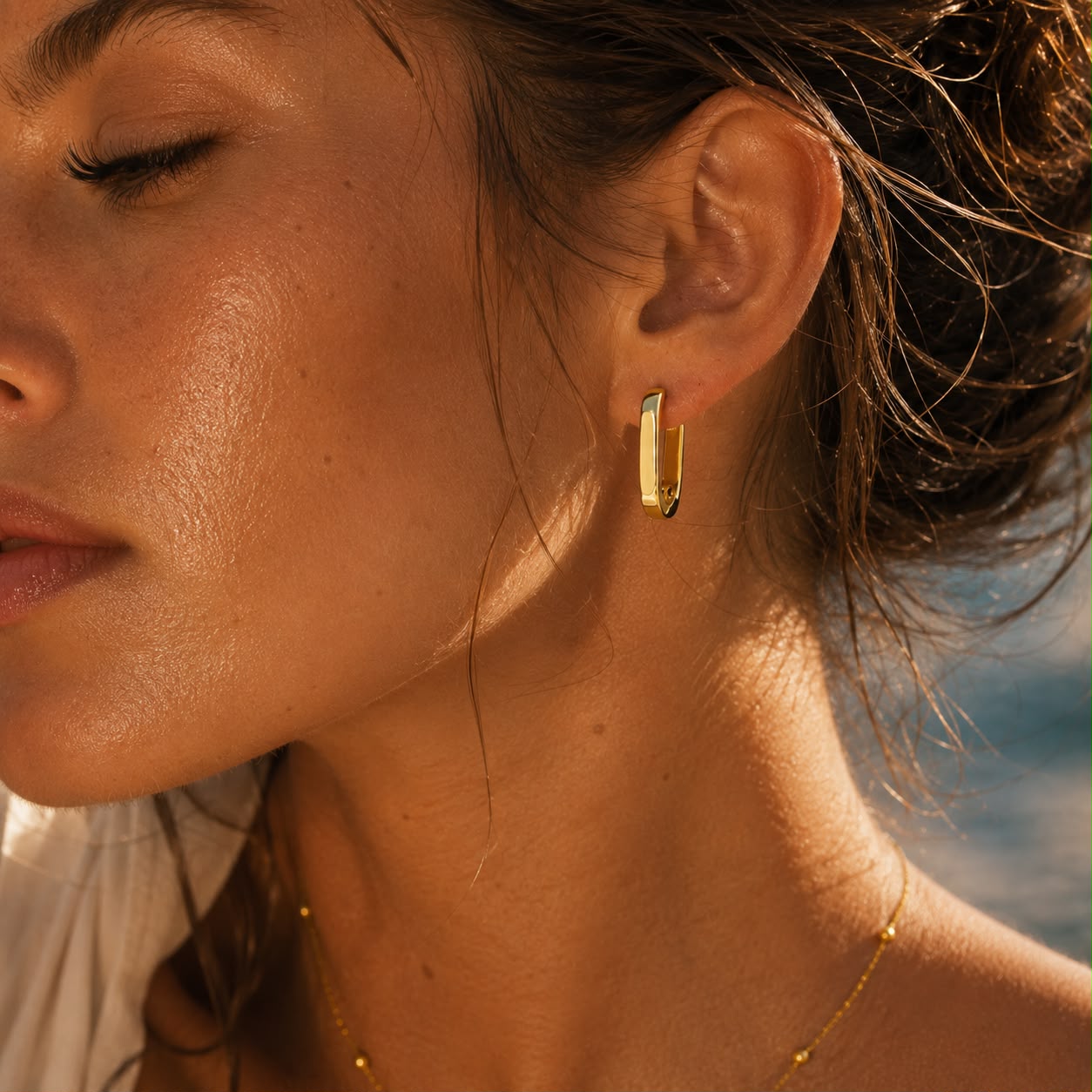 Monroe Essential Huggie Earrings