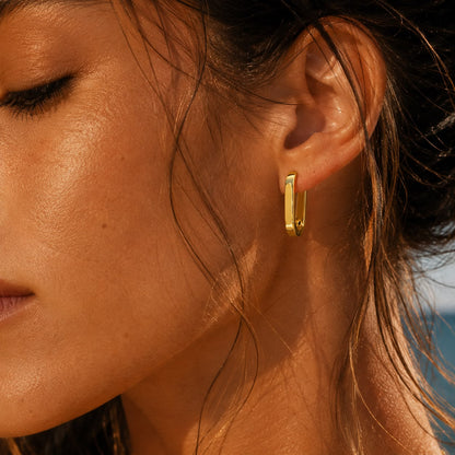 Monroe Essential Huggie Earrings